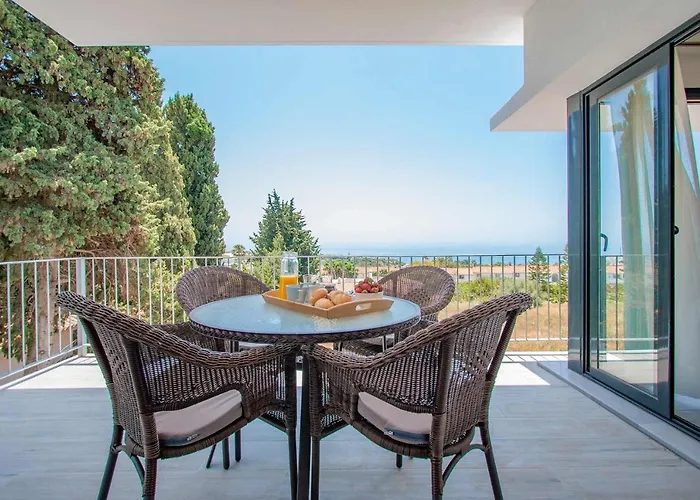 Capistrano Garden, Piscina Privada Y Vistas Al Mar Casa de Férias Nerja